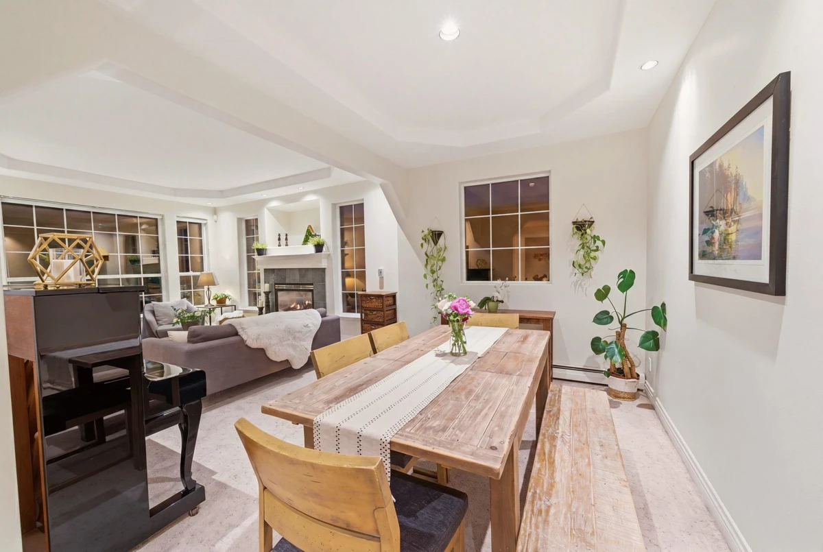 Dining Area Photo of 4383 Cove Cliff Road, North Vancouver, BC