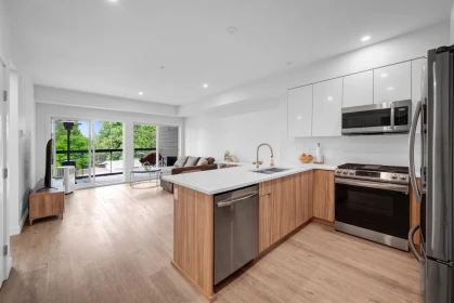 Kitchen Photo of 303 2649 James Street, Abbotsford, BC
