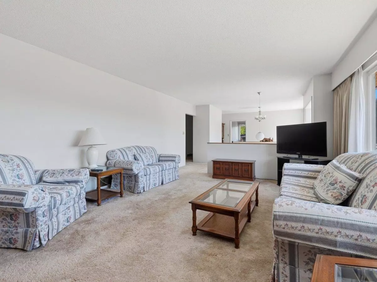 Family Room Photo of 1218 Chamberlain Drive, North Vancouver, BC