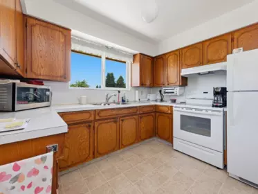 Breakfast Nook Photo of 1218 Chamberlain Drive, North Vancouver, BC