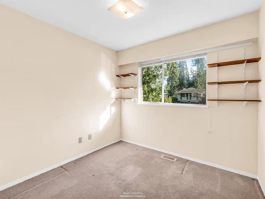 Entry Foyer Photo of 1110 Lodge Road, North Vancouver, BC