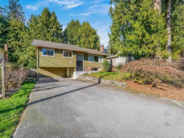 1110 Lodge Road, North Vancouver, BC, North Vancouver — Single Family Residence for sale