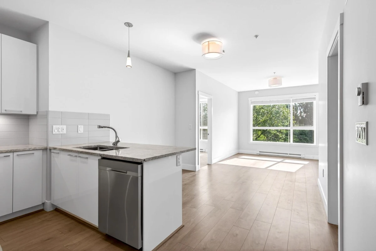 Dining Area Photo of 409 22315 122 Avenue, Maple Ridge, BC