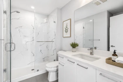 Mudroom Photo of 409 22315 122 Avenue, Maple Ridge, BC
