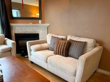 412 5880 Dover Crescent, Richmond, BC, Richmond — Apartment/Condo for sale