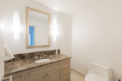 Laundry Room Photo of 2302 323 Jervis Street, Vancouver, BC