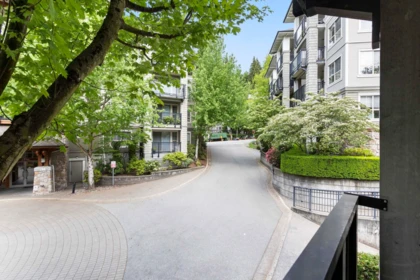 Garden / Landscaping Photo of 301 2966 Silver Springs Boulevard, Coquitlam, BC