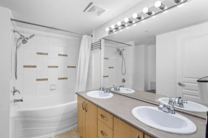 Mudroom Photo of 301 2966 Silver Springs Boulevard, Coquitlam, BC