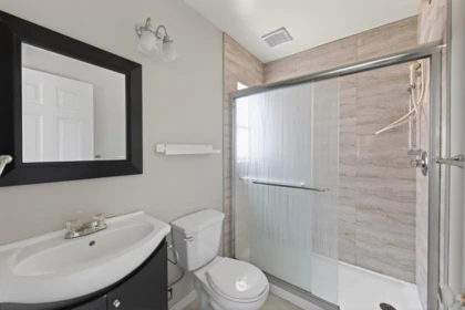 Powder Room Photo of 3456 W 36th Avenue, Vancouver, BC