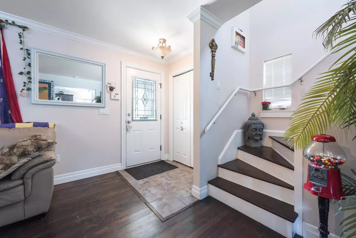 Living Room Photo of 5980 Matsqui Street, Chilliwack, BC
