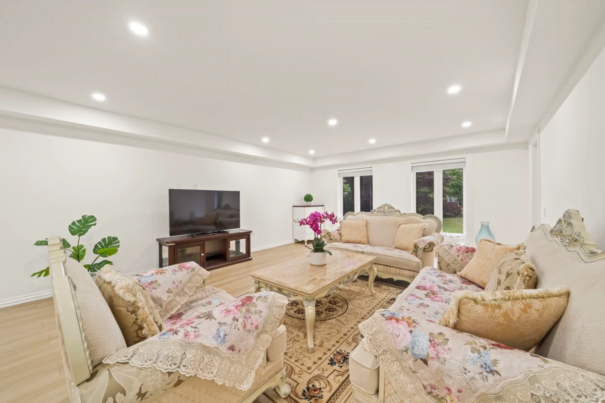 Family Room Photo of 14389 26 Avenue, Surrey, BC