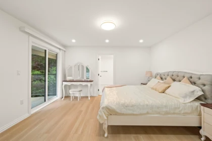 Hallway Photo of 14389 26 Avenue, Surrey, BC