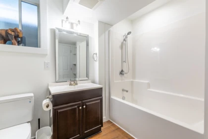 Hallway Photo of 3924 Waterton Crescent, Abbotsford, BC