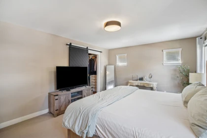 Powder Room Photo of 6157 150a Street, Surrey, BC