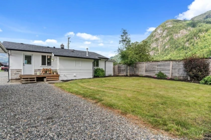 Basement Recreation Room Photo of 58458 Mckay Road, Laidlaw, BC