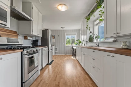 Kitchen Island Photo of 58458 Mckay Road, Laidlaw, BC