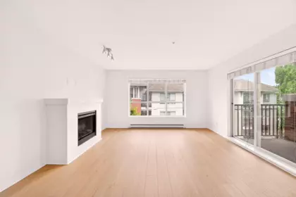 A420 8929 202 Street, Langley, BC, Langley — Apartment/Condo for sale