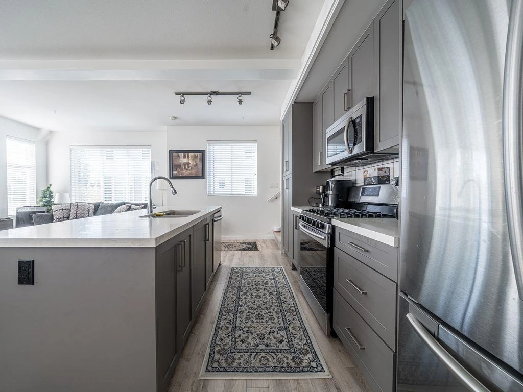 Dining Area Photo of 37 11272 240 Street, Maple Ridge, BC