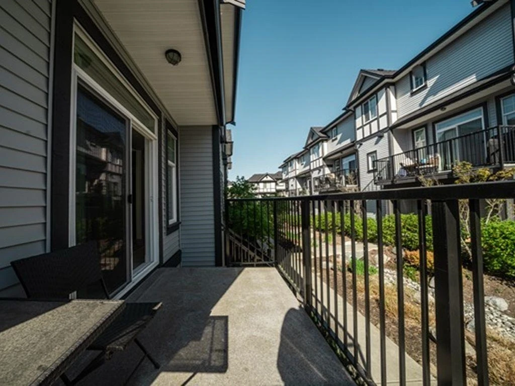 Living Room Photo of 37 11272 240 Street, Maple Ridge, BC