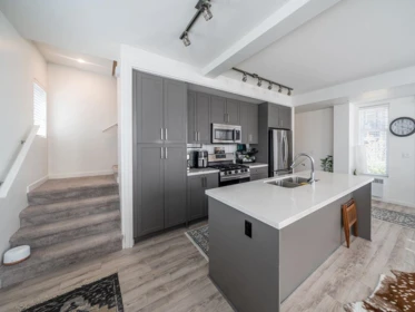 Kitchen Island Photo of 37 11272 240 Street, Maple Ridge, BC