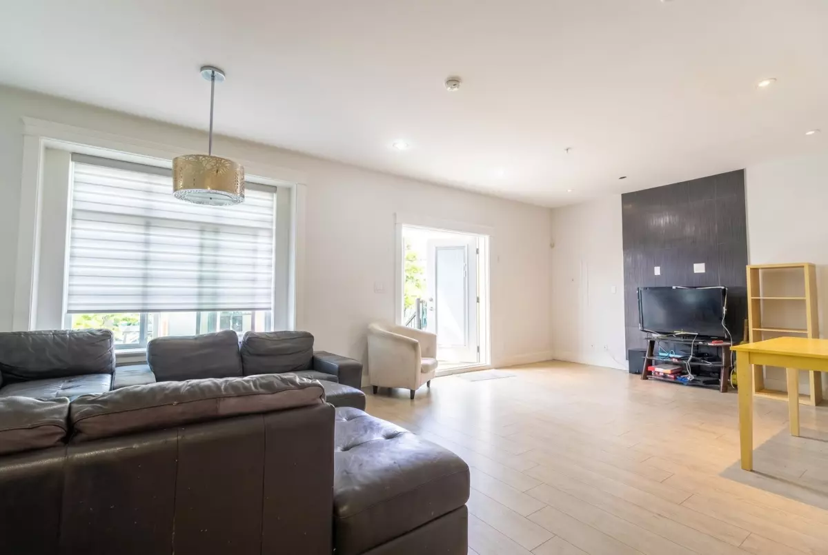 Family Room Photo of 2681 E 41st Avenue, Vancouver, BC