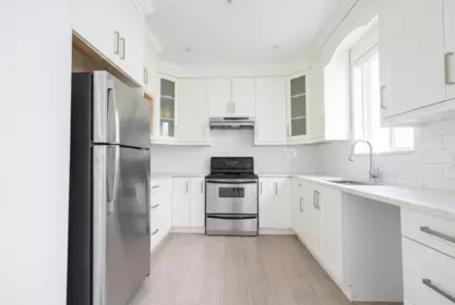 2681 E 41st Avenue, Vancouver, BC, Vancouver — Duplex for sale