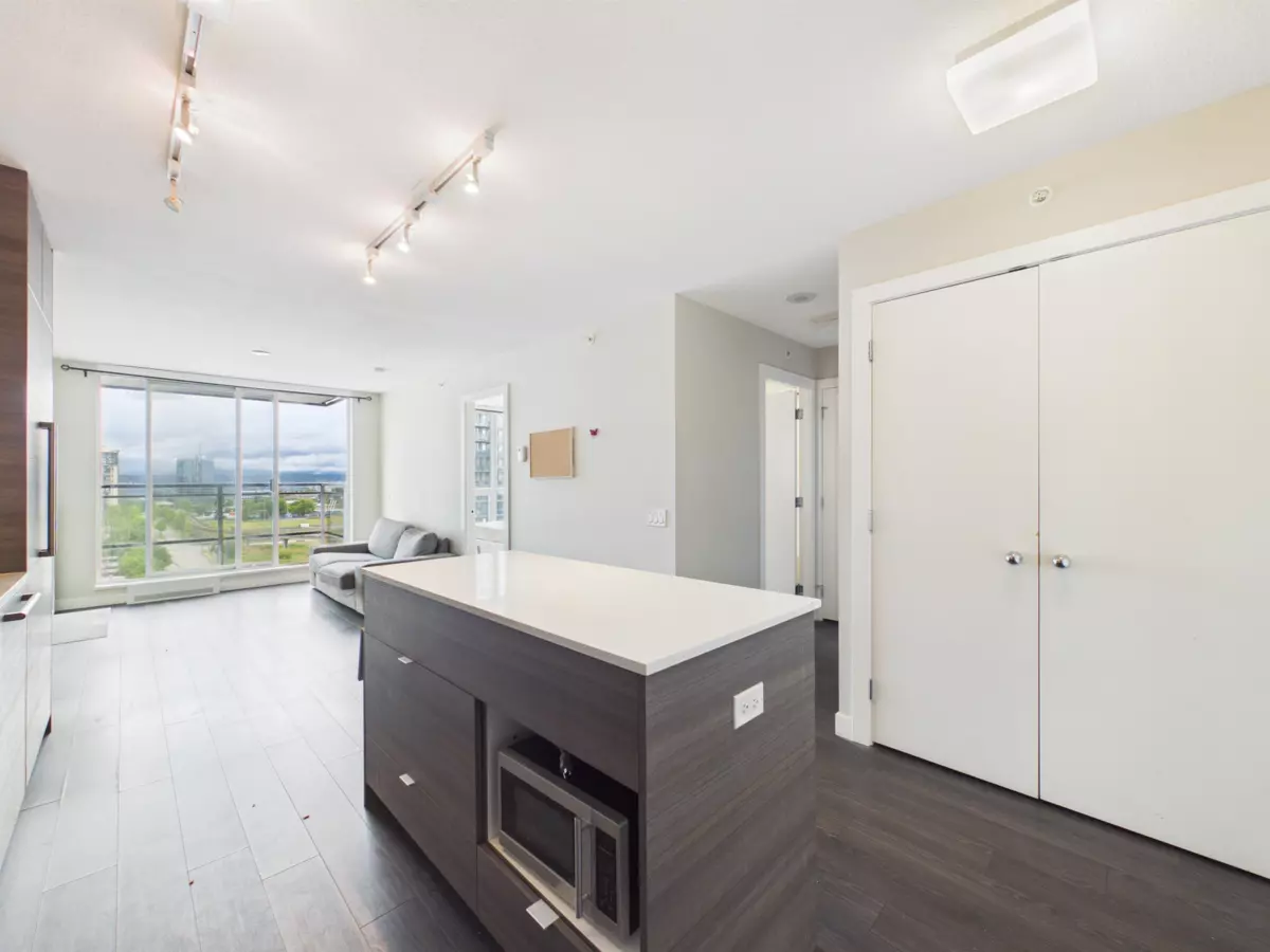 Family Room Photo of 1207 13398 104 Avenue, Surrey, BC