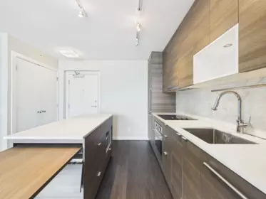 Kitchen Photo of 1207 13398 104 Avenue, Surrey, BC