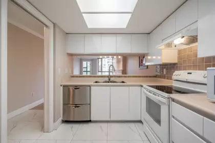 Kitchen Photo of 1305 1190 Pipeline Road, Coquitlam, BC
