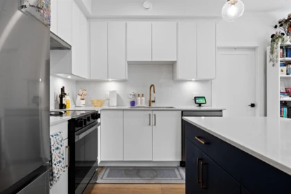 Kitchen Photo of 311 20286 72b Avenue, Langley, BC