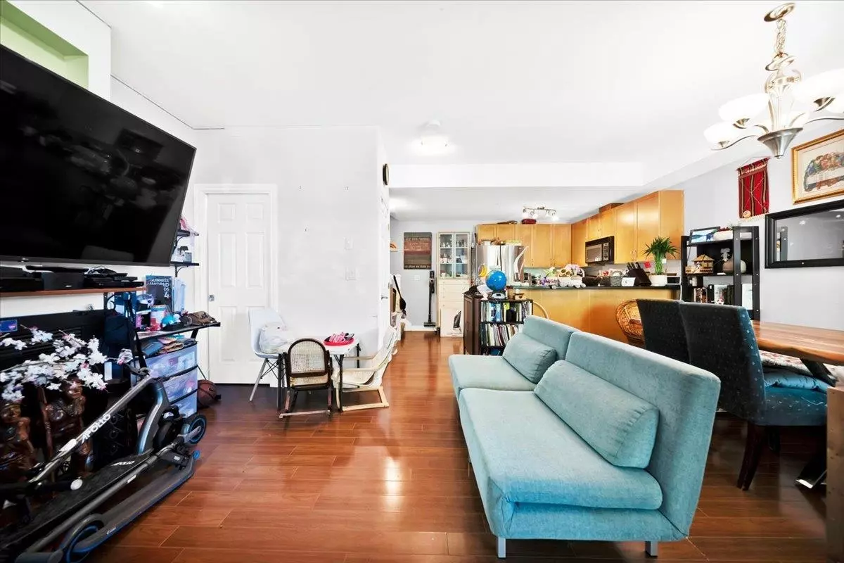 Family Room Photo of 207 7333 16th Avenue, Burnaby, BC