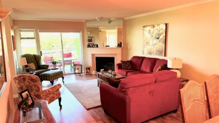 Kitchen Photo of 153 6875 121 Street, Surrey, BC