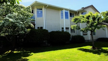 Swimming Pool Photo of 153 6875 121 Street, Surrey, BC