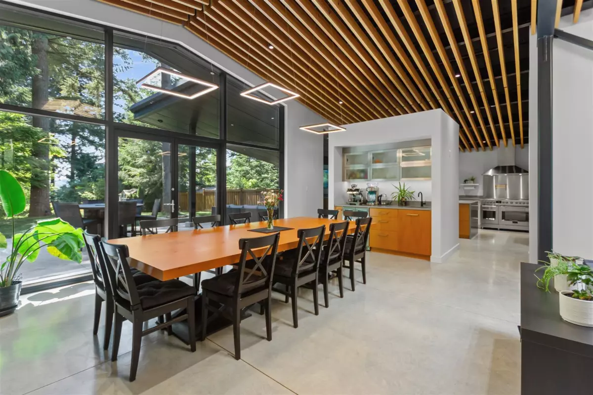 Dining Area Photo of 2409 Windridge Drive, North Vancouver, BC
