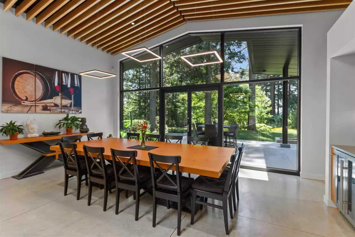 Family Room Photo of 2409 Windridge Drive, North Vancouver, BC