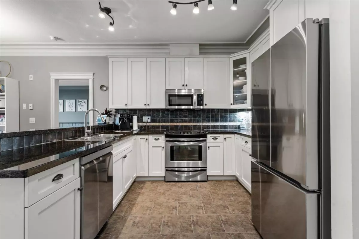Dining Area Photo of 313 32729 Garibaldi Drive, Abbotsford, BC