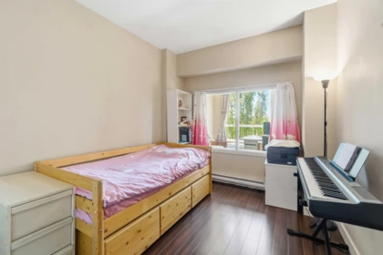 Hallway Photo of 424 4078 Knight Street, Vancouver, BC