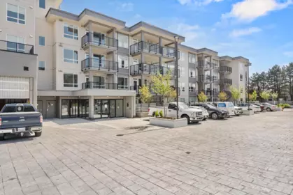 Hot Tub / Spa Photo of 416 23222 Gilley Road, Richmond, BC