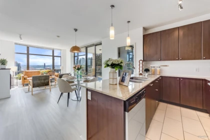 Kitchen Photo of 1206 280 Ross Drive, New Westminster, BC