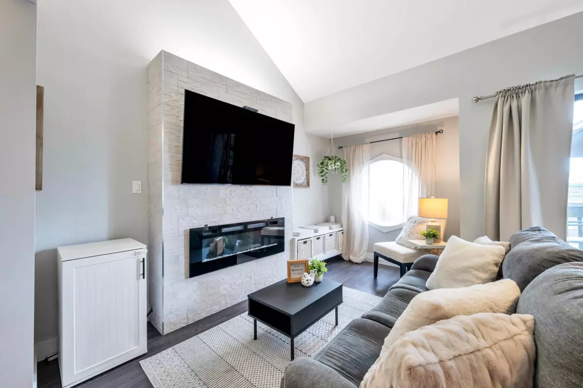 Family Room Photo of 7 20229 Fraser Highway, Langley, BC