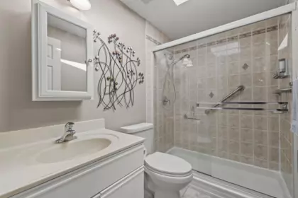 Entry Foyer Photo of 260 27111 Avenue, Langley, BC