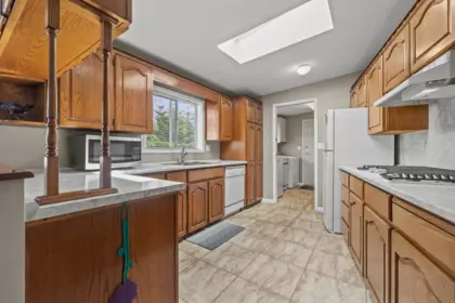 Kitchen Photo of 260 27111 Avenue, Langley, BC