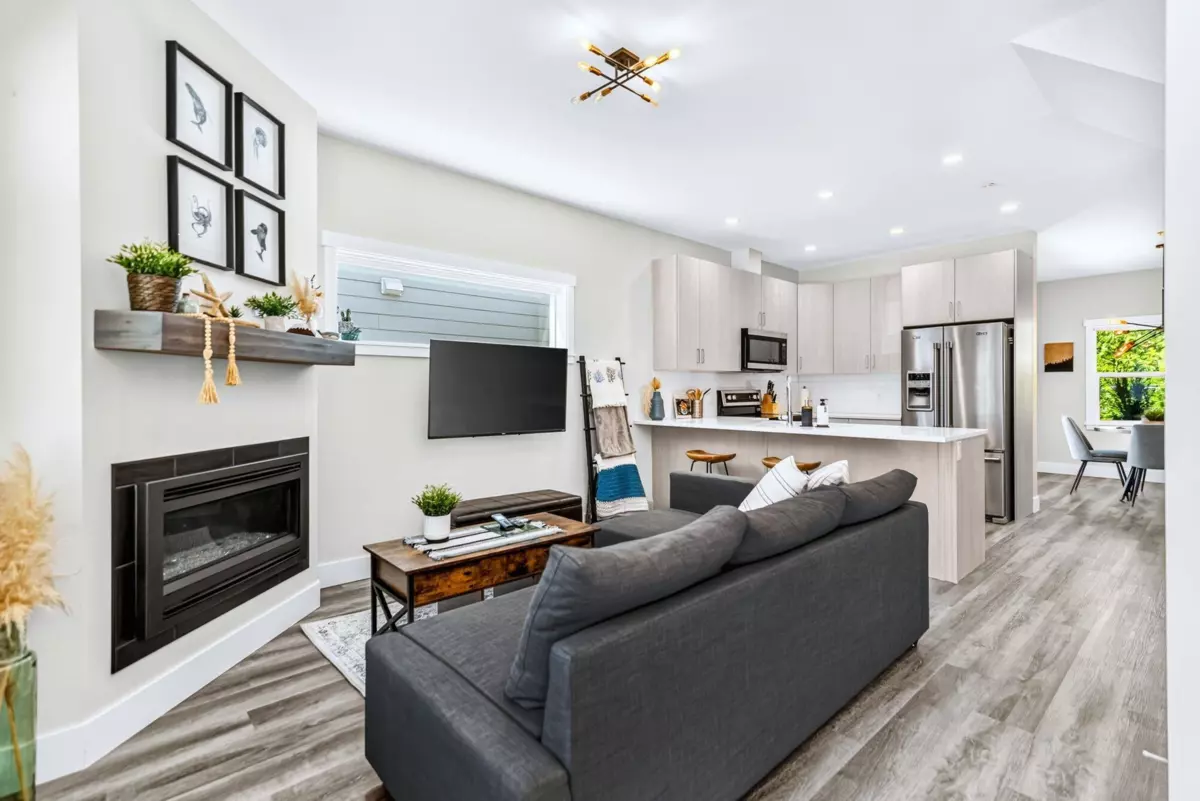 Family Room Photo of 17 950 Woodsworth Road, Gibsons, BC