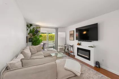 111 1341 George Street, White Rock, BC, White Rock — Apartment/Condo for sale