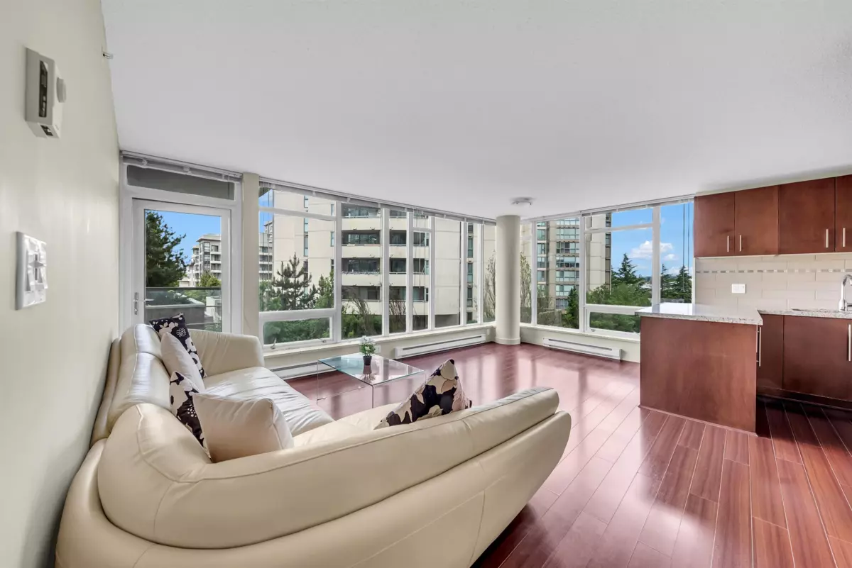 Family Room Photo of 703 8288 Lansdowne Road, Richmond, BC