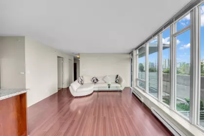 703 8288 Lansdowne Road, Richmond, BC, Richmond — Apartment/Condo for sale