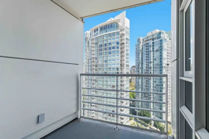 Loft / Bonus Room Photo of 2303 1199 Marinaside Crescent, Vancouver, BC