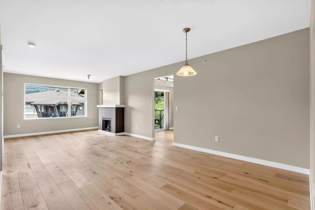 Dining Area Photo of 406 500 Klahanie Drive, Port Moody, BC
