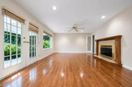 Kitchen Photo of 14290 30 Avenue, Surrey, BC