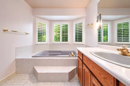 Powder Room Photo of 14290 30 Avenue, Surrey, BC